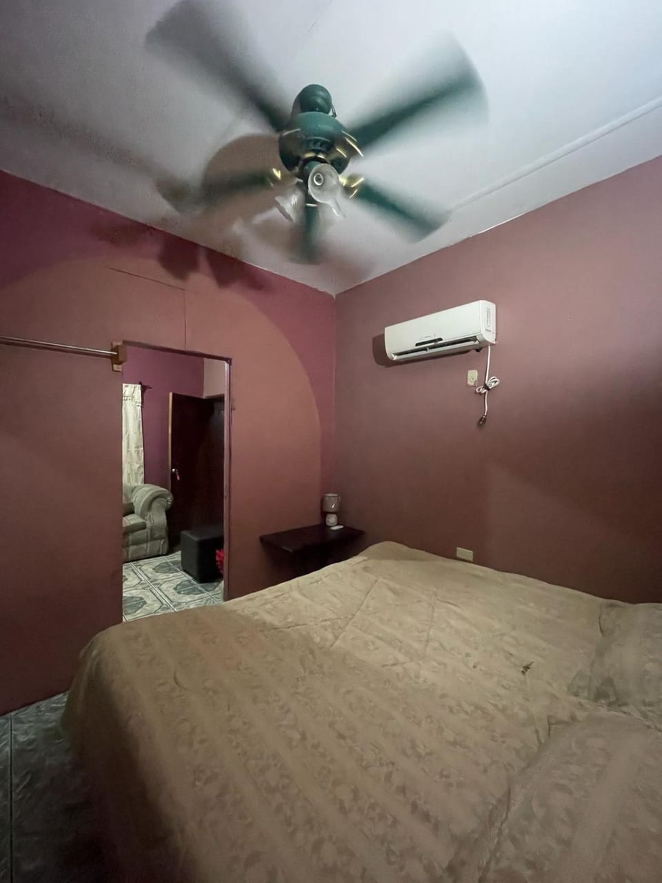 Bed, Photo of the whole room, Bedroom