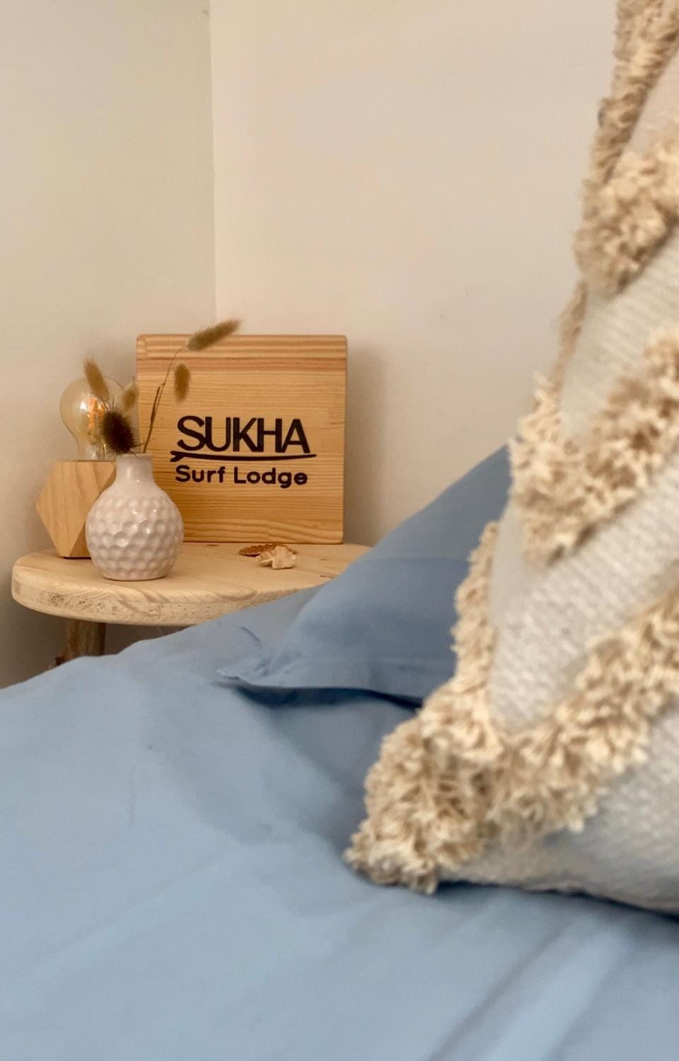 Bed, Property logo or sign, Bedroom