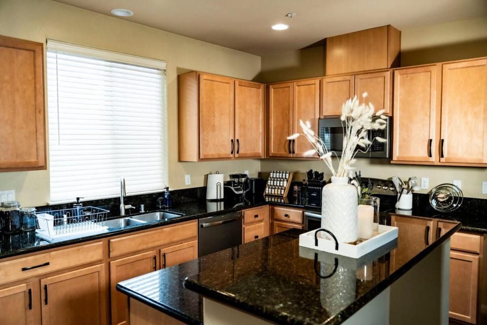 Kitchen or kitchenette, dishwasher, pet friendly, stove, toaster