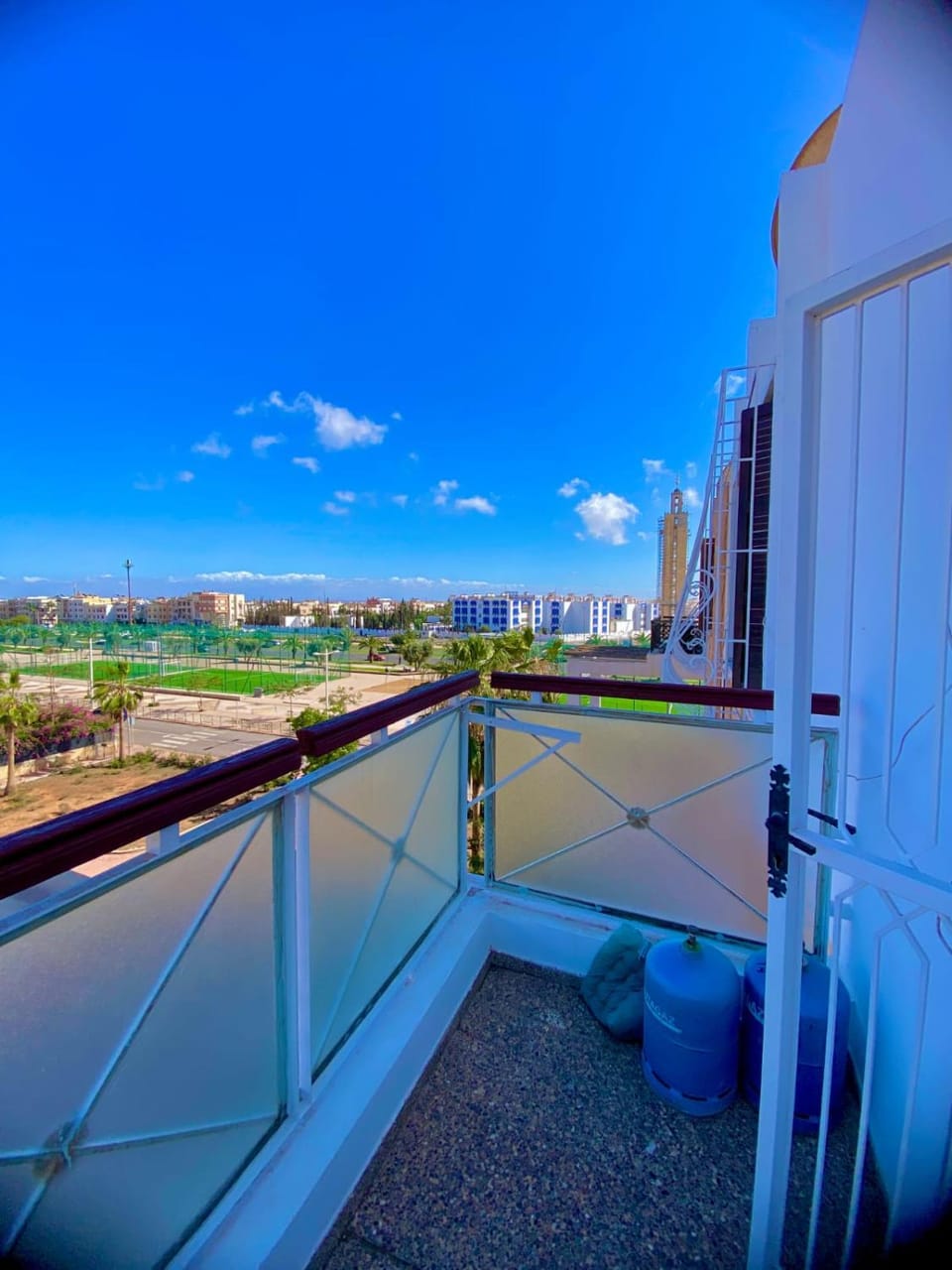 View (from property/room), Balcony/Terrace, City view
