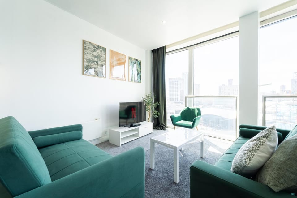 THE OLIVE SUITE At The Rotunda Apartment in Birmingham