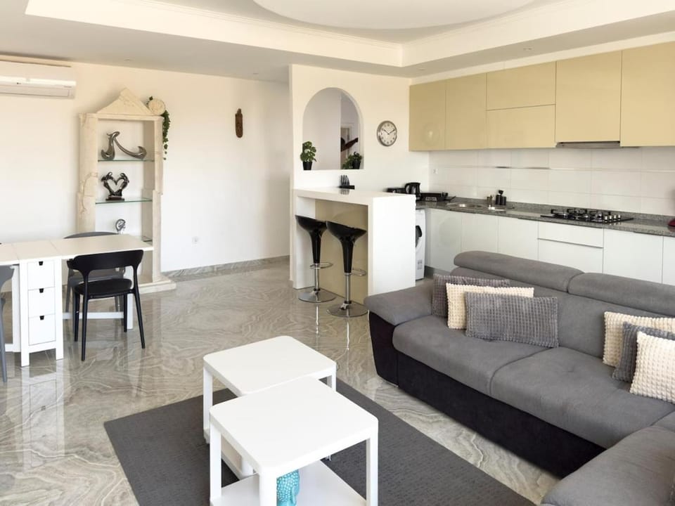 Spacious 3-bdr apartment - Palmarejo Grande - LCGR Apartment in Praia