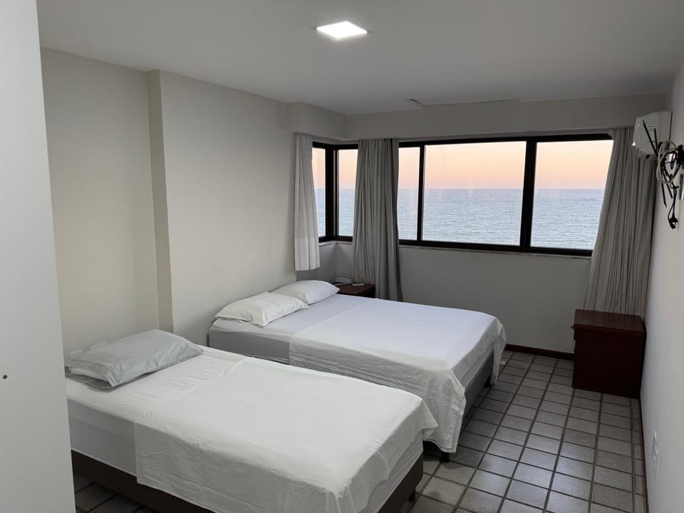 Photo of the whole room, Bedroom, Sea view