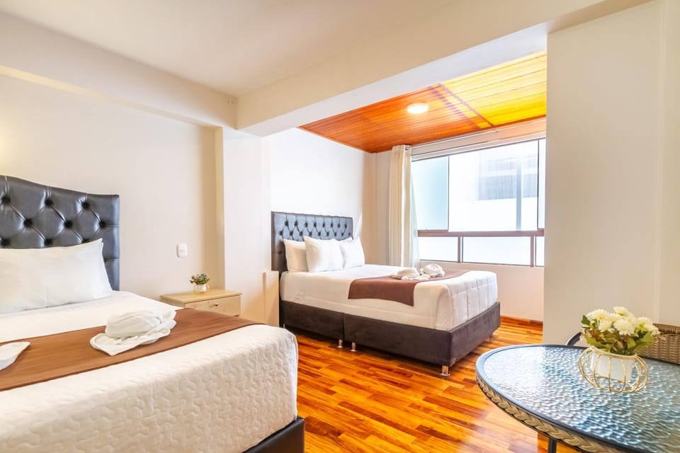Bed, Photo of the whole room, Seating area, Bedroom, towels