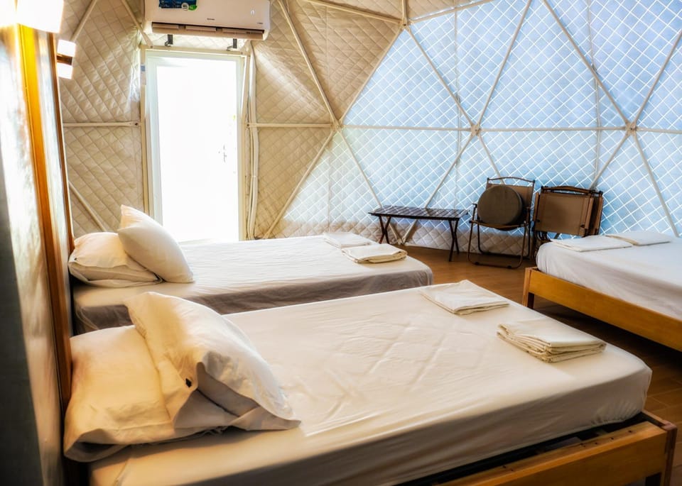 Bed, Bedroom, towels, air conditioner