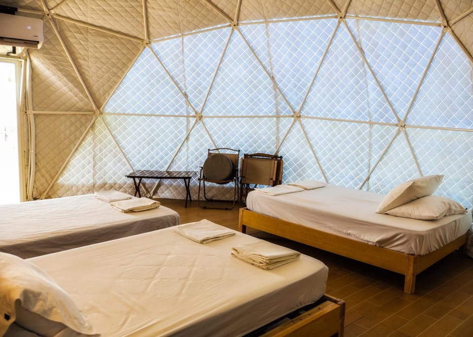Bed, Bedroom, towels, air conditioner