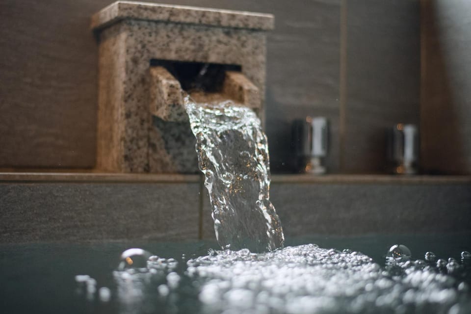 Hot Spring Bath, Bathroom