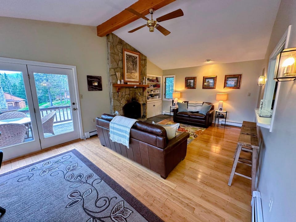 FC39 Entry level Bretton Woods Cottage on beginner ski trail House in Carroll
