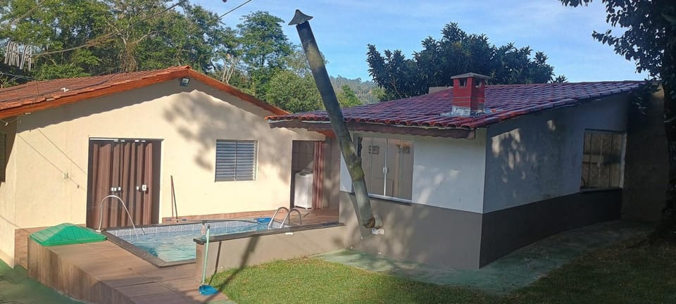 Casa do Edivaldo FM House in Santana de Parnaíba