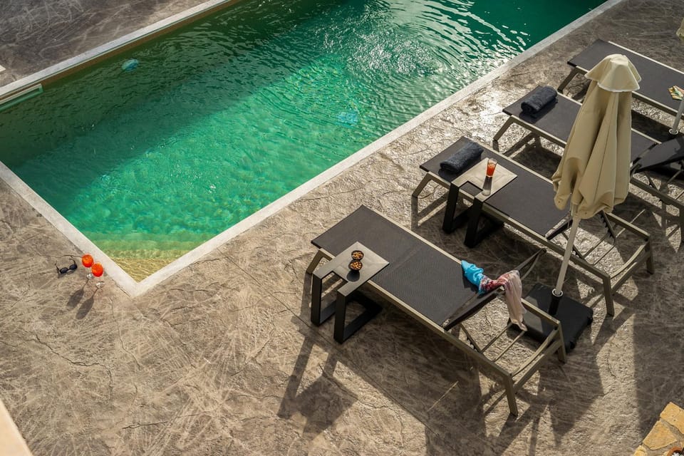 Pool view, Swimming pool