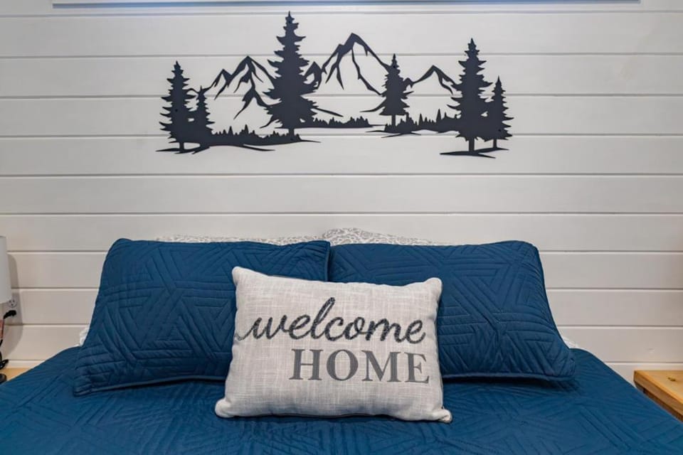 The Nesting Nook at "In The Pines at KY Lake" House in Tennessee