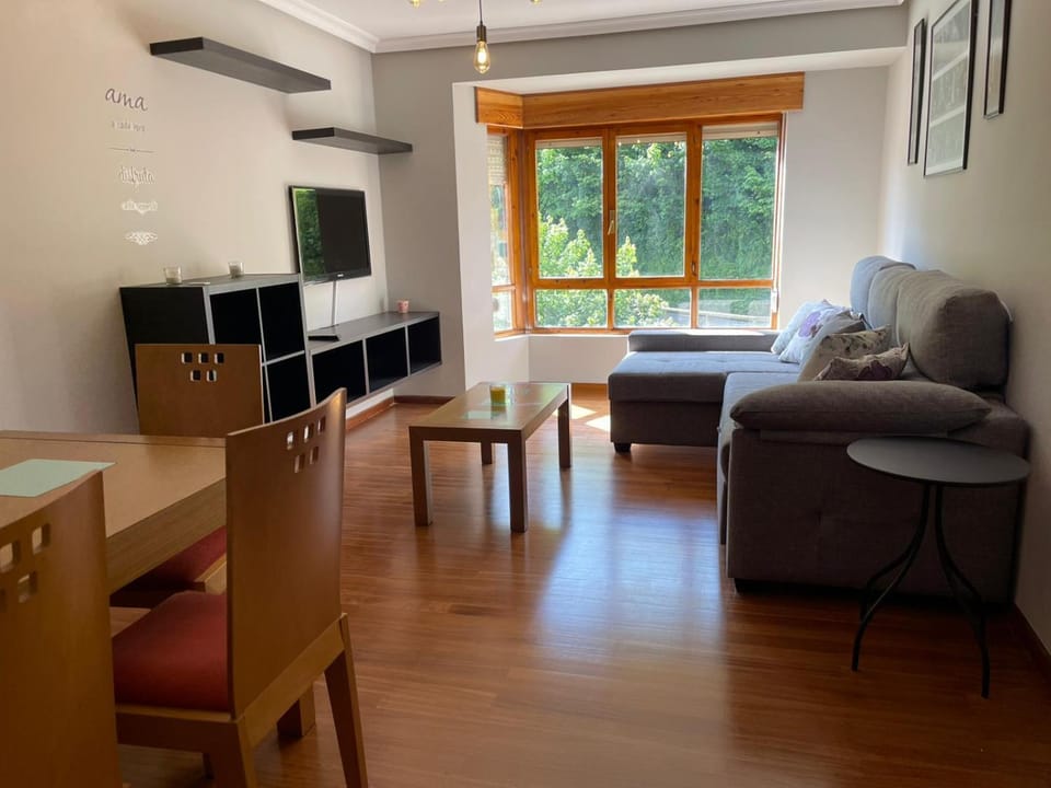 TV and multimedia, Living room, Dining area