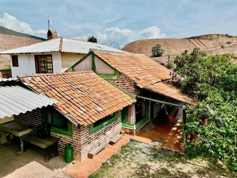 Hermosa cabaña rural con acceso a lago natural, 20 minutos de Villa de Leyva House in Cundinamarca, Colombia