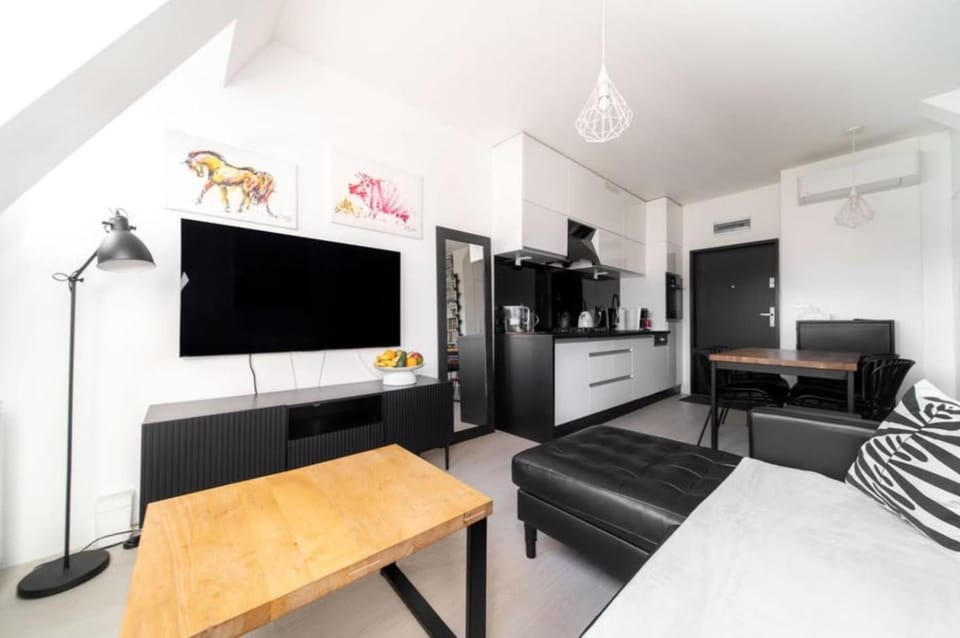 Communal lounge/ TV room, Kitchen or kitchenette