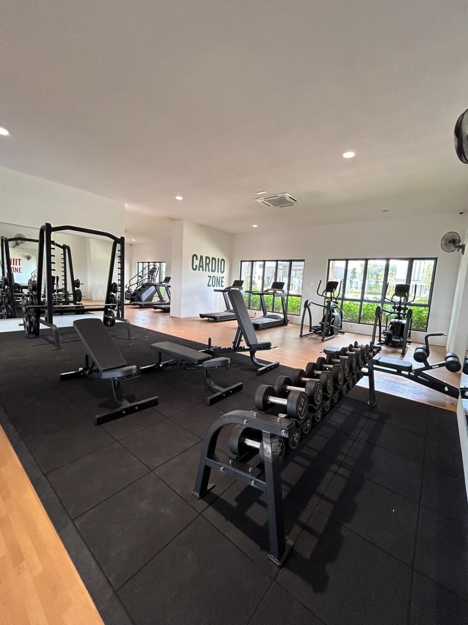 Cozy black 3 bedroom , wifi , TVBox Apartment in Negeri Sembilan, Malaysia