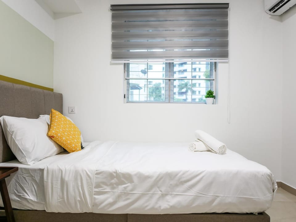 Bed, Photo of the whole room, air conditioner