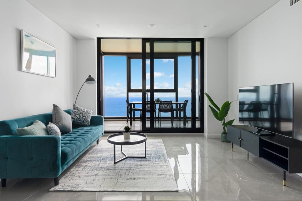 TV and multimedia, Living room, Seating area, Sea view