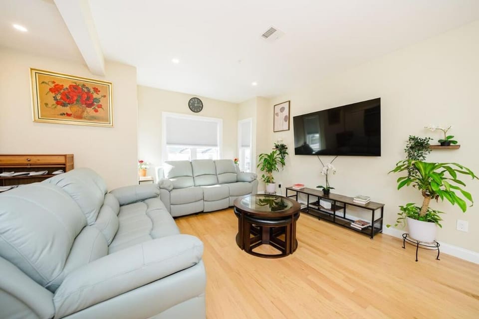 Modern 3BR Boston - Prime World Cup 2026 Location - Near Franklin Park 60-2 Apartment in Milton