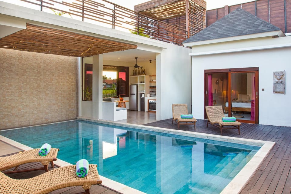 Property building, Kitchen or kitchenette, Swimming pool