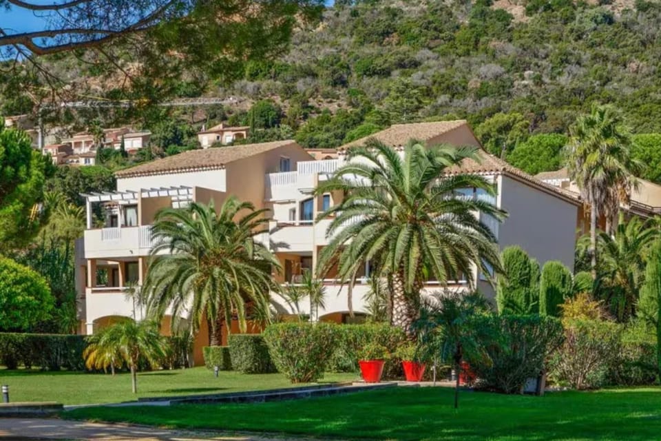 L’Anse de Pramousquier - Sea View and Leisure Apartment in Rayol-Canadel-sur-Mer