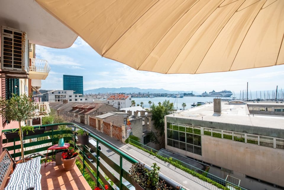 Balcony/Terrace, Sea view, Quiet street view