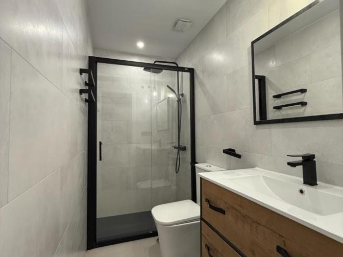 Shower, Bathroom, towels