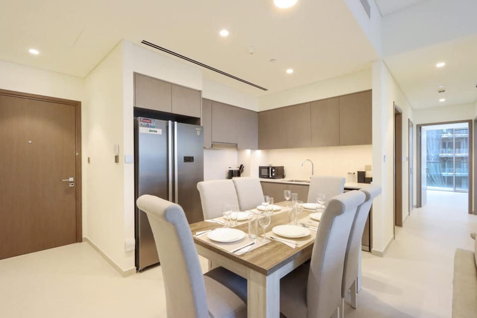 Kitchen or kitchenette, Seating area, Dining area