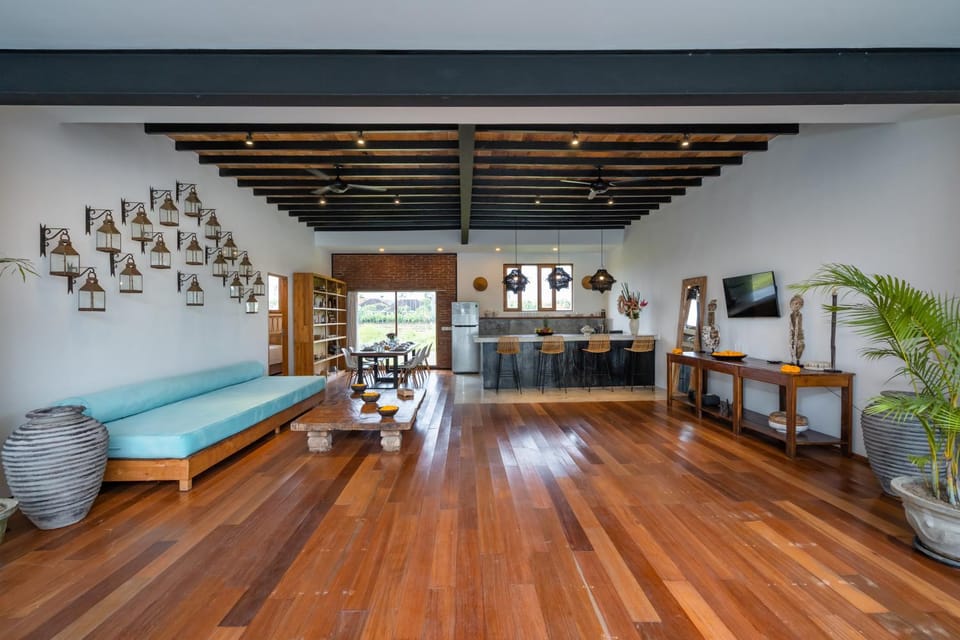 Living room, Seating area, kitchen