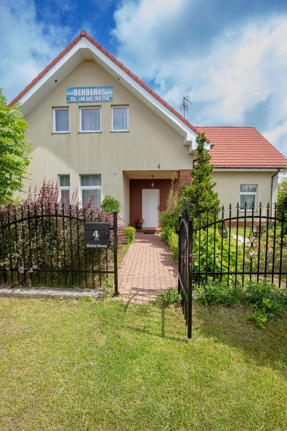 Dom Gościnny "Berberys" Vacation rental in West Pomeranian Voivodeship, Poland