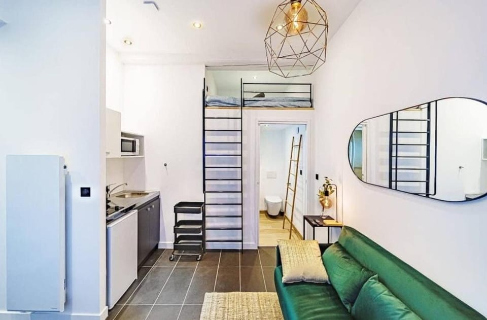 Studio cosy avec mezzanine, bien équipé, Caluire Apartment in Caluire-et-Cuire