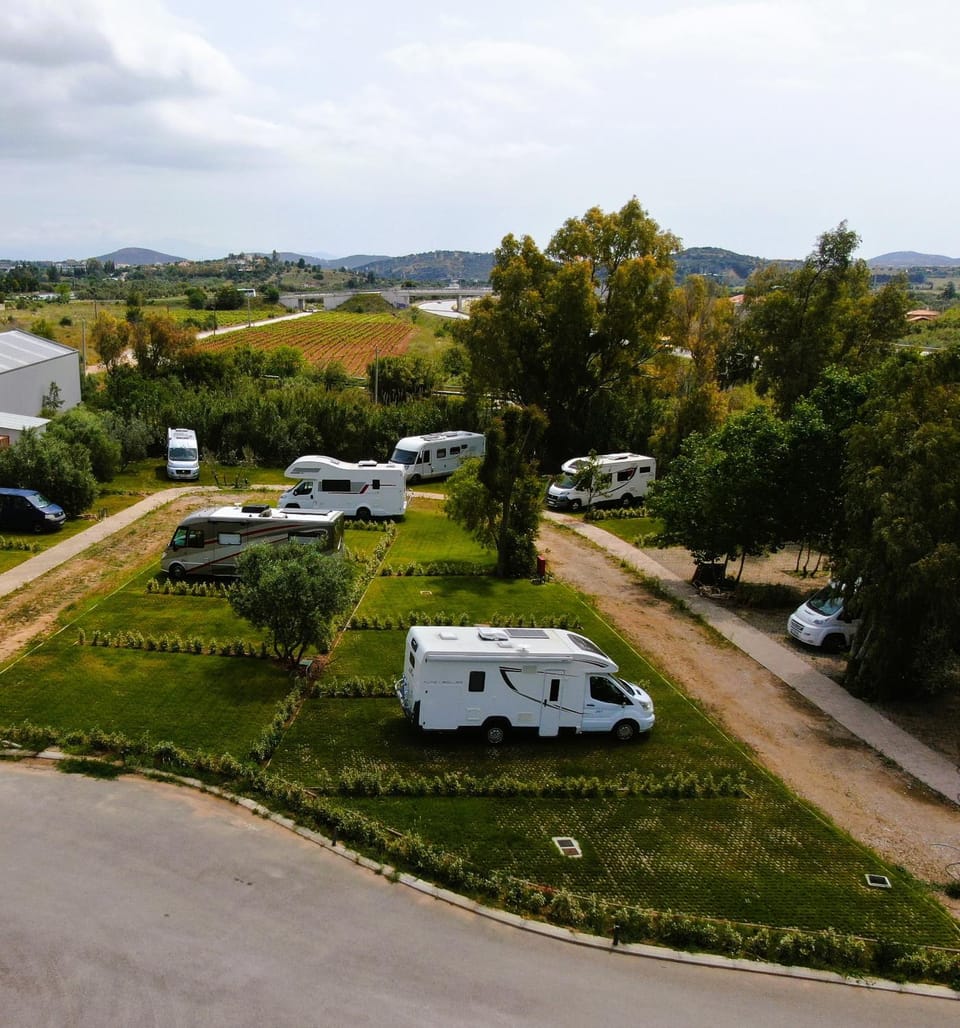 Neighbourhood, Natural landscape, Parking