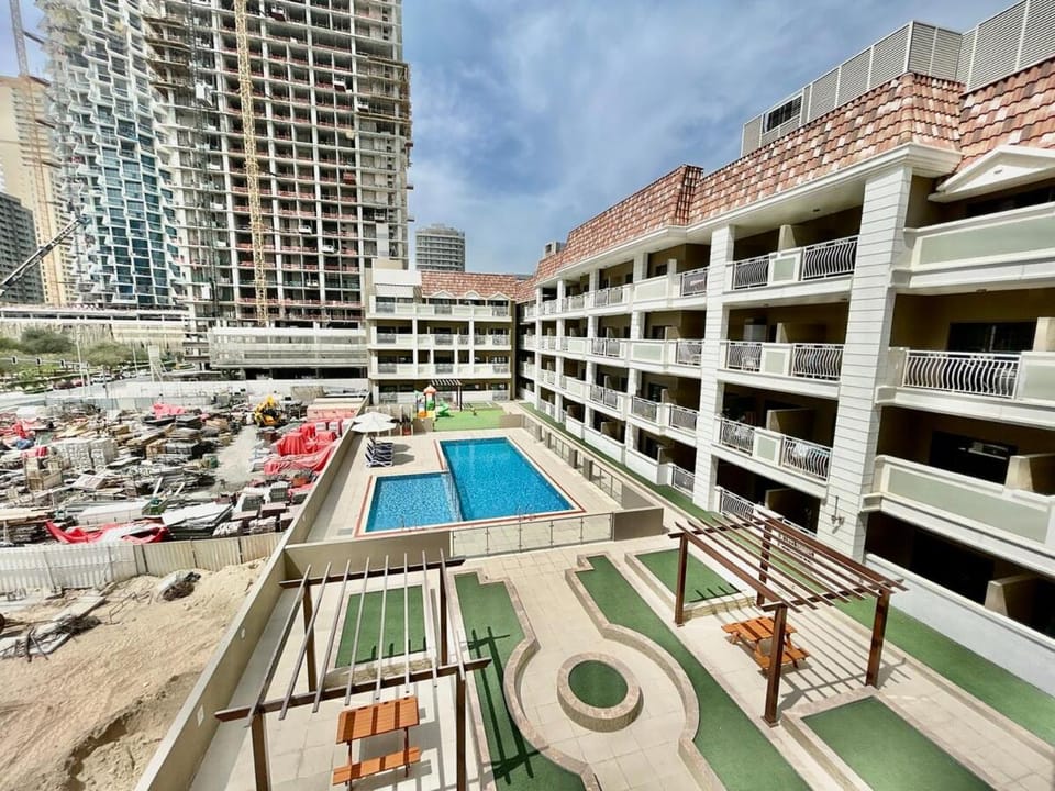 Homes2Retreat - Serene 1BR Getaway with Stunning Views Apartment in Dubai