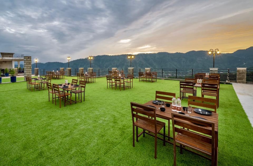 Host jatin Kasauli Mountain Mist 7o1827o7o3 Apartment in Himachal Pradesh