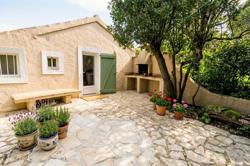 Property building, Patio