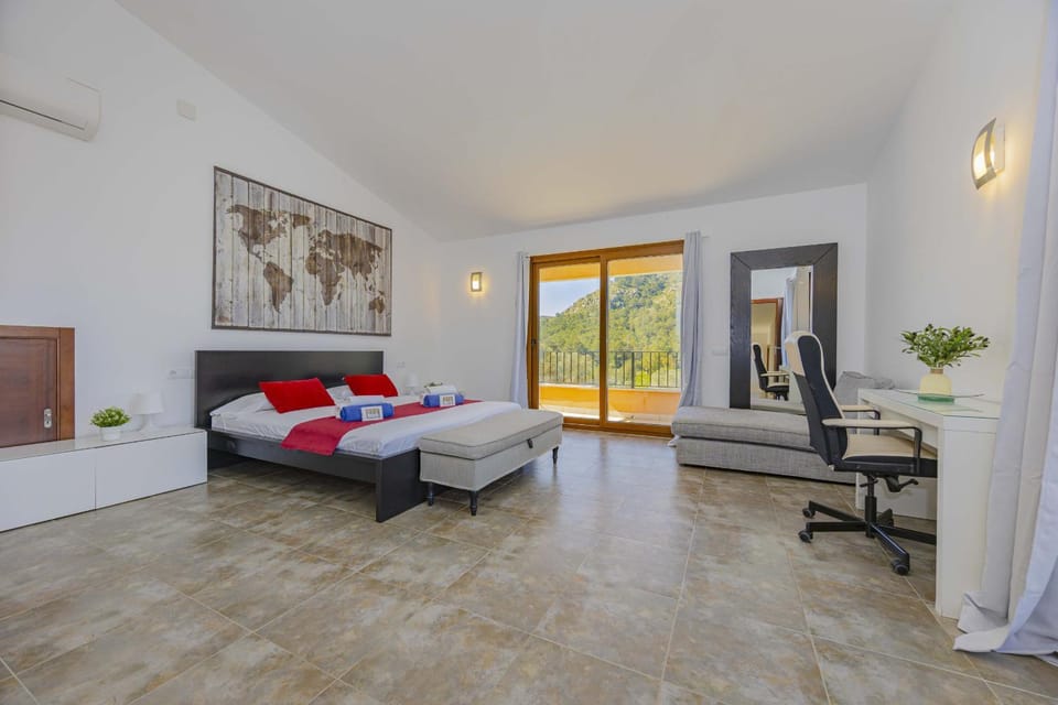 Bed, Bedroom