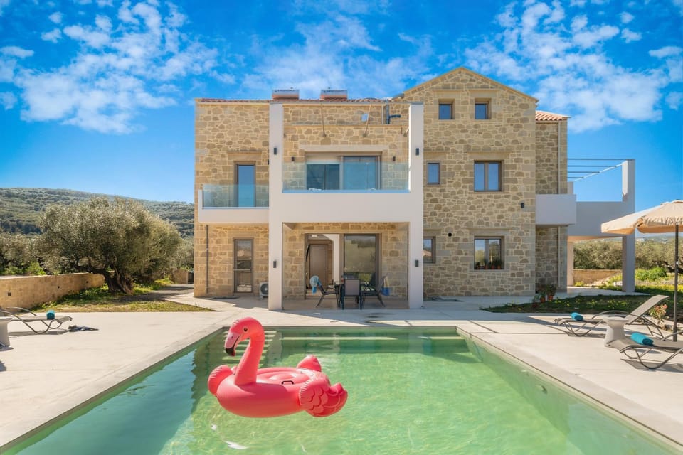 Property building, Pool view