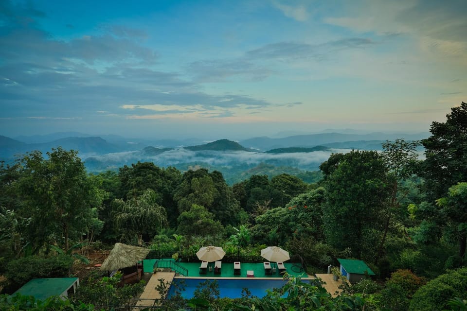 Natural landscape, Mountain view, Pool view, Swimming pool, sunbed
