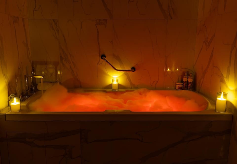 Hot Tub, Hot Tub, Bath