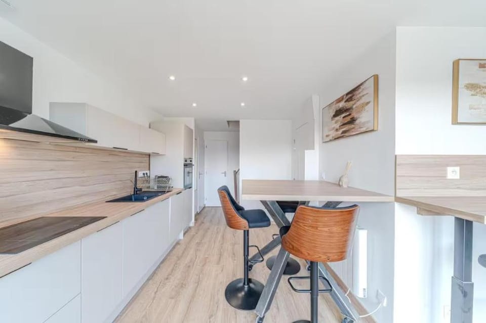 Rooftop d'exception, vue Rhône, 12 personnes, Caluire Apartment in Caluire-et-Cuire