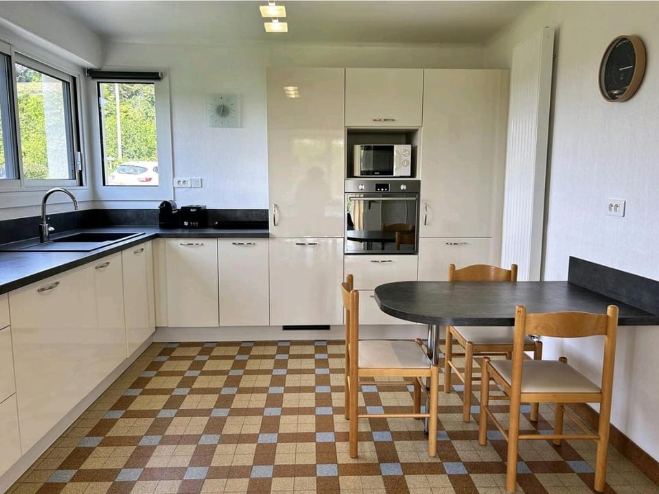 901-Magnifique maison offrant une oasis de verdure Villa in Brittany