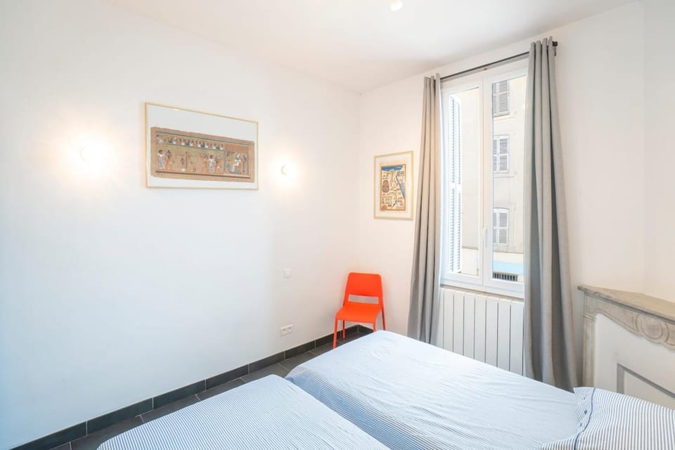 Bright and modern 2 BR in the heart of Antibes! Apartment in Antibes