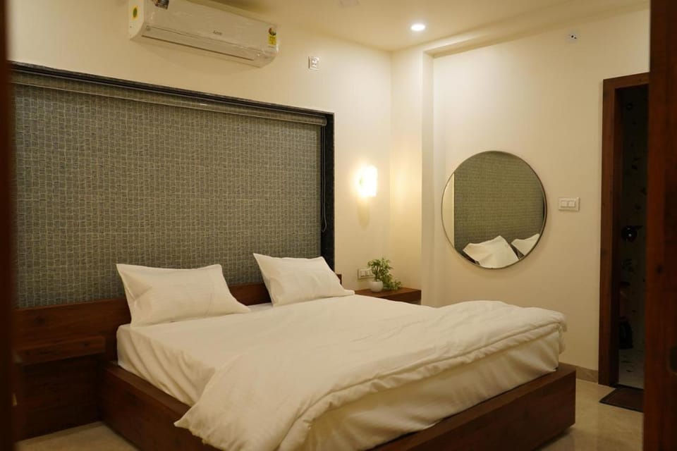 Bed, Bedroom, air conditioner