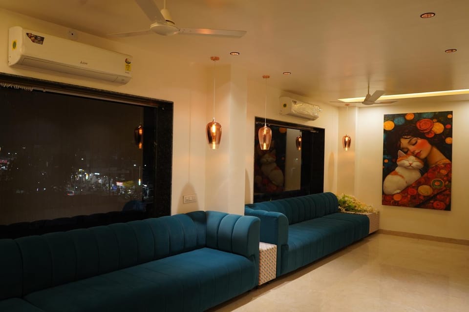 Seating area, air conditioner