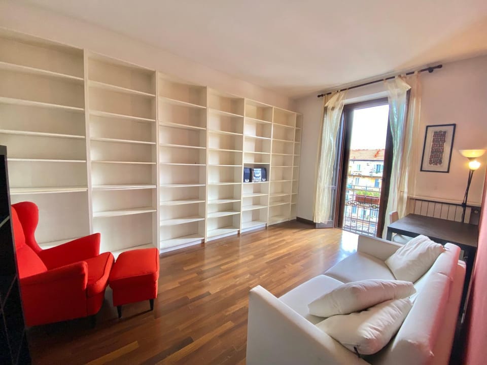Communal lounge/ TV room, TV and multimedia, Living room, Photo of the whole room, Seating area, Evening entertainment, Bedroom