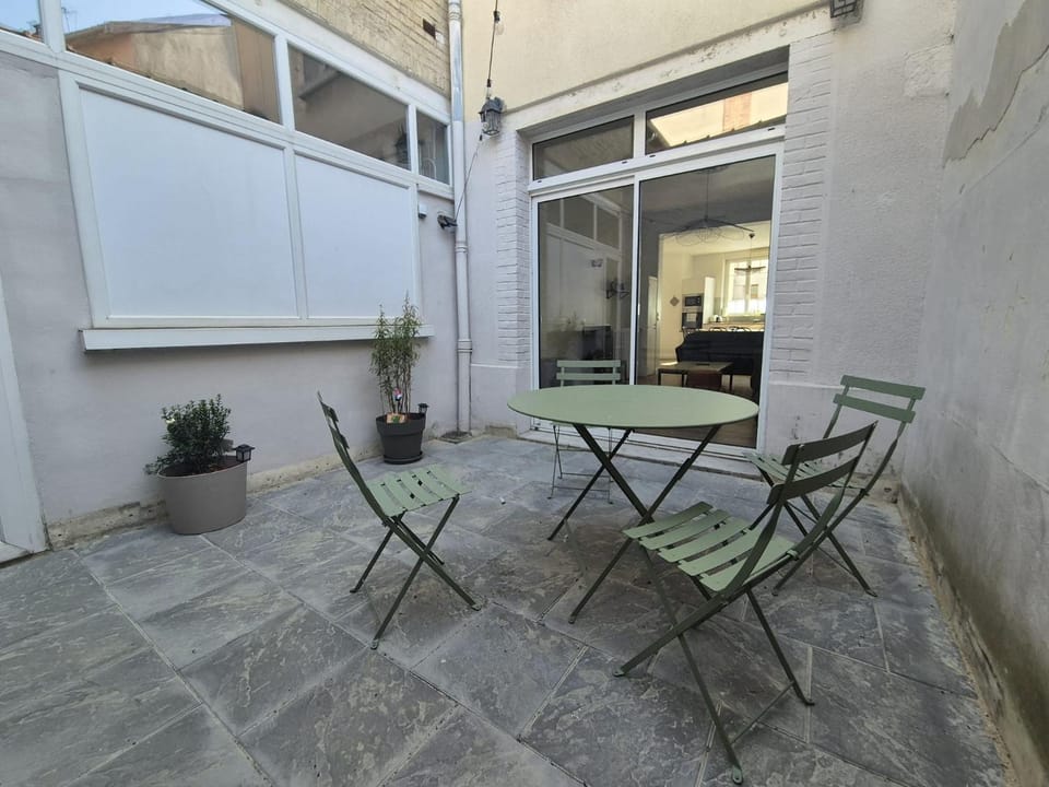 Hambourg, 11 Pers, Spacieux, Élegant, Moderne House in Reims