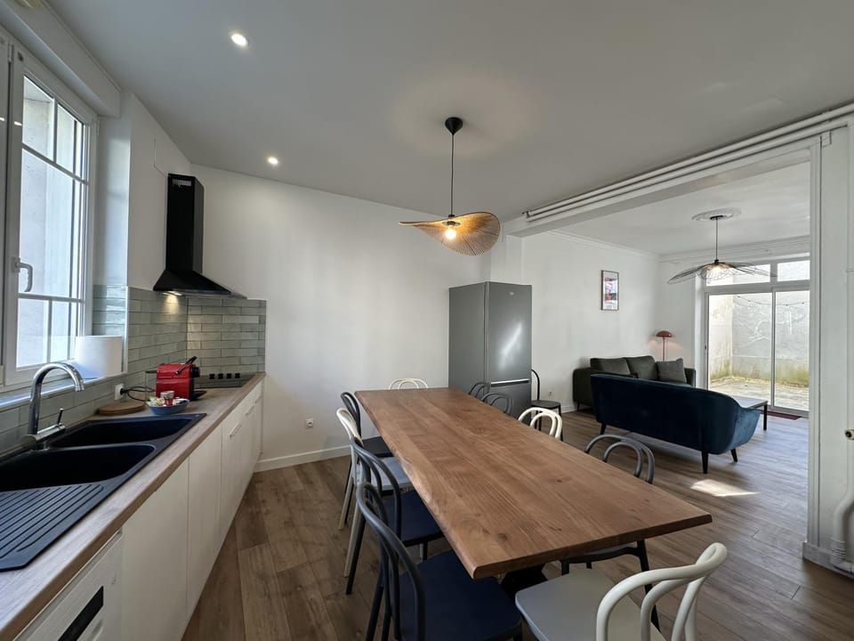 Hambourg, 11 Pers, Spacieux, Élegant, Moderne House in Reims