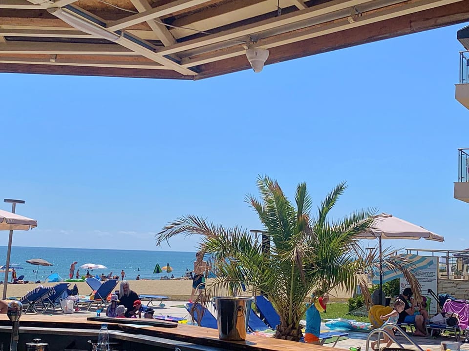 Day, Beach, Pool view, Sea view, Swimming pool, sunbed
