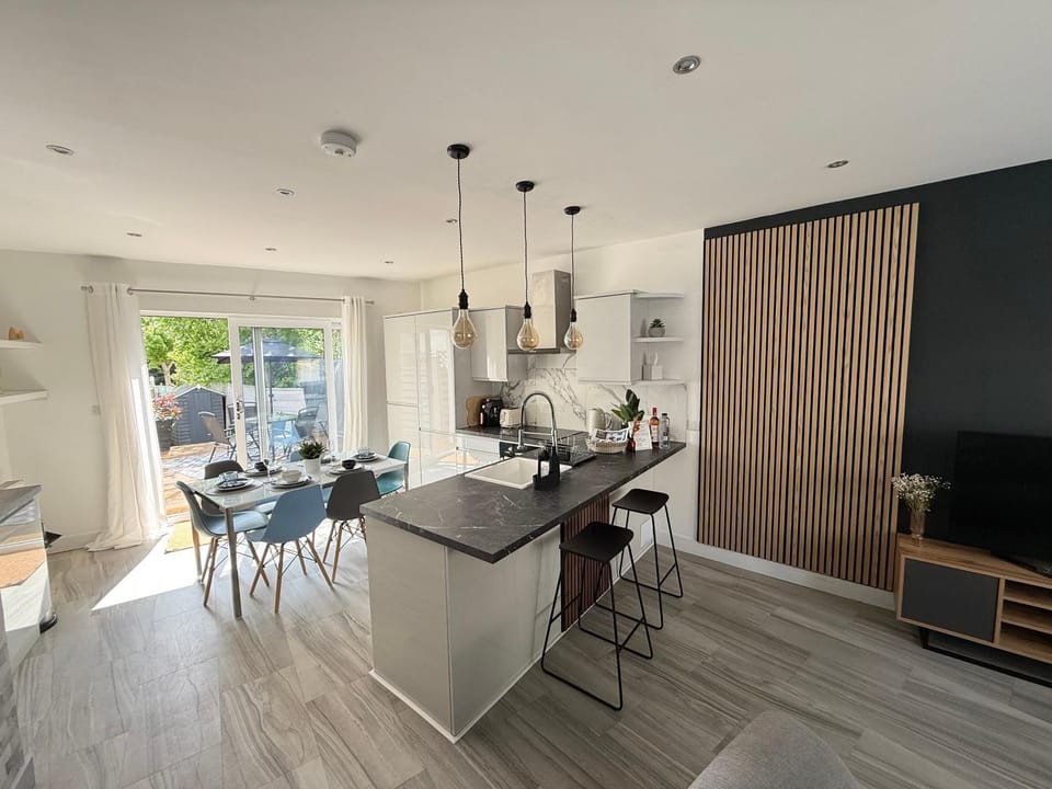 Kitchen or kitchenette, Living room, Dining area