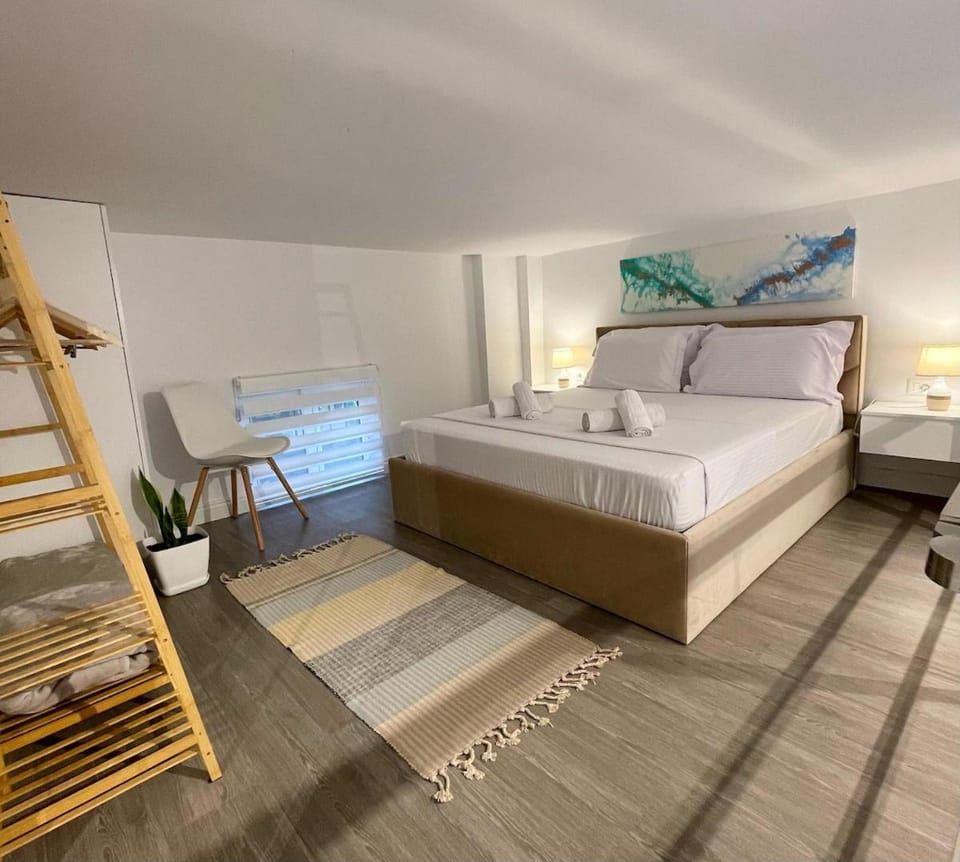 Lovely Blue Home City Center by PikHost Apartment in Tirana