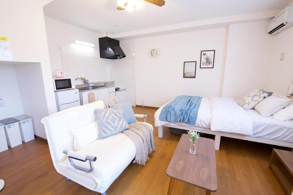 Kurarisu Ohama E Apartment in Okinawa Prefecture
